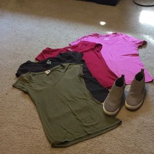 Four medium T-shirts cotton blend